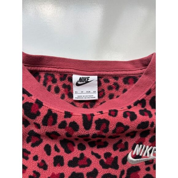 Nike Women's Sportwear Leopard‎ Pink Pullover  Fleece Crewneck Sweater Size XS - Picture 3 of 5